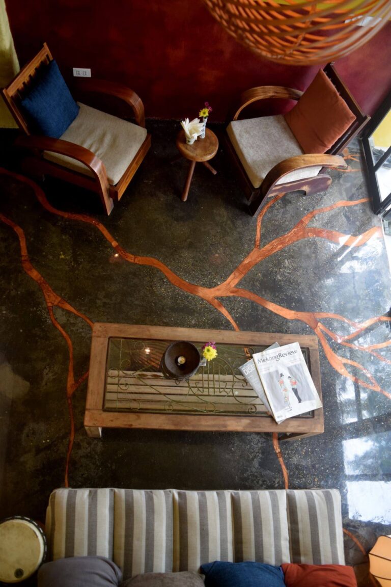 52599018 335411920414368 1803599678332207104 n 768x1152